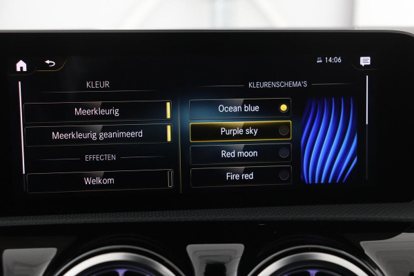 Mercedes-Benz A-Klasse 180 Business Solution AMG | Stoelverwarming | Carplay | Camera | Sfeerverlichting | Navigatie | Full LED | Leder/Alcantara | Widescreen