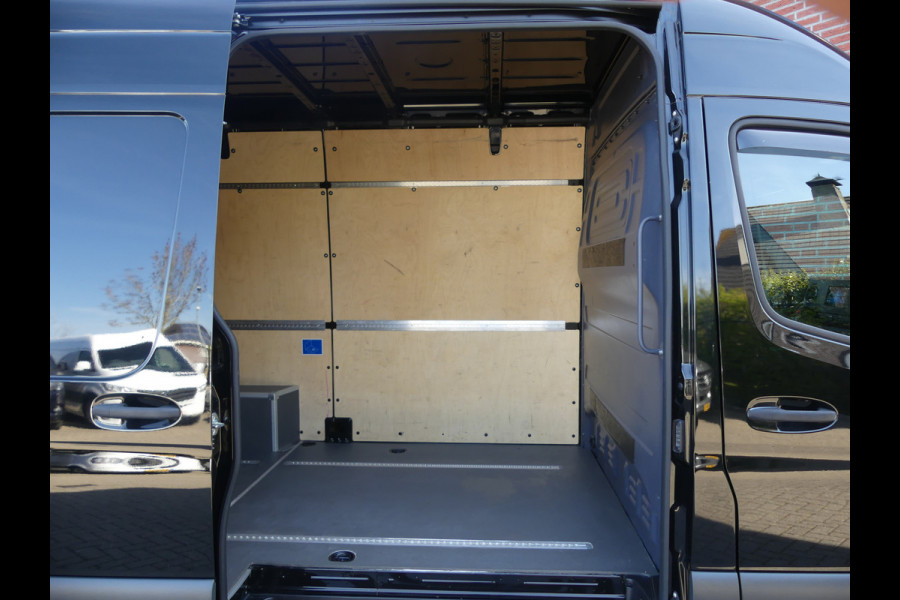 Mercedes-Benz Sprinter 317 CDI L2H2 Airco/Cruise control/Camera