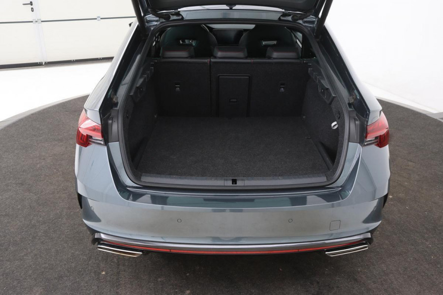 Škoda Octavia 1.4 TSI RS PHEV | Head-Up | Leder/Alcantara | Stoel & stuurverwarming | Carplay | Sfeerverlichting | Massage | Memory | Adaptive cruise