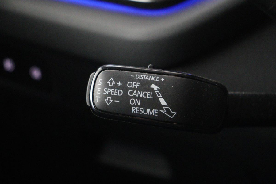Škoda Octavia 1.4 TSI RS PHEV | Head-Up | Leder/Alcantara | Stoel & stuurverwarming | Carplay | Sfeerverlichting | Massage | Memory | Adaptive cruise