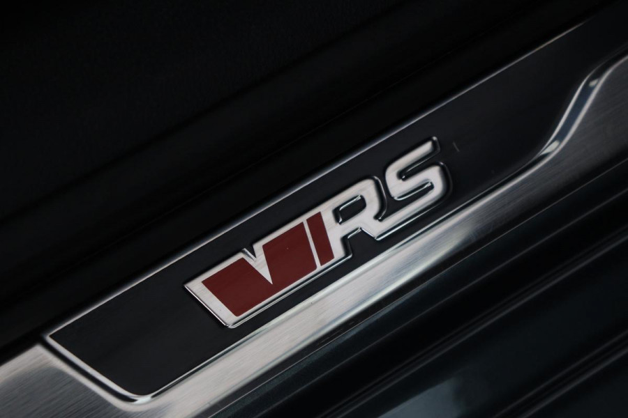 Škoda Octavia 1.4 TSI RS PHEV | Head-Up | Leder/Alcantara | Stoel & stuurverwarming | Carplay | Sfeerverlichting | Massage | Memory | Adaptive cruise