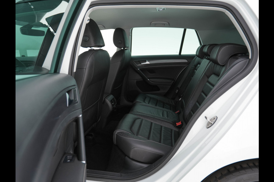 Volkswagen e-Golf E-DITION (INCL-BTW) *VIENNA-FULL-LEATHER | DIGI-COCKPIT | FULL-LED | ADAPTIVE-CRUISE | DYNAUDIO | NAVI-FULLMAP | CAMERA | DAB+ | SPORT-SEATS | HEATED-SEATS | CCS-FASTLOADER | ECC | PDC | 18''ALU*