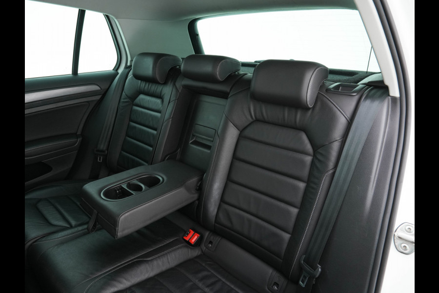 Volkswagen e-Golf E-DITION (INCL-BTW) *VIENNA-FULL-LEATHER | DIGI-COCKPIT | FULL-LED | ADAPTIVE-CRUISE | DYNAUDIO | NAVI-FULLMAP | CAMERA | DAB+ | SPORT-SEATS | HEATED-SEATS | CCS-FASTLOADER | ECC | PDC | 18''ALU*