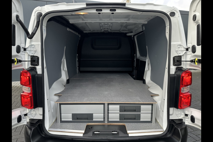 Toyota ProAce Worker 2.0 D-4D 145 PK / 1e EIGENAAR / 34.774 KM / INRICHTING / CRUISE / AIRCO / APPLE CARPLAY / ANDROID AUTO