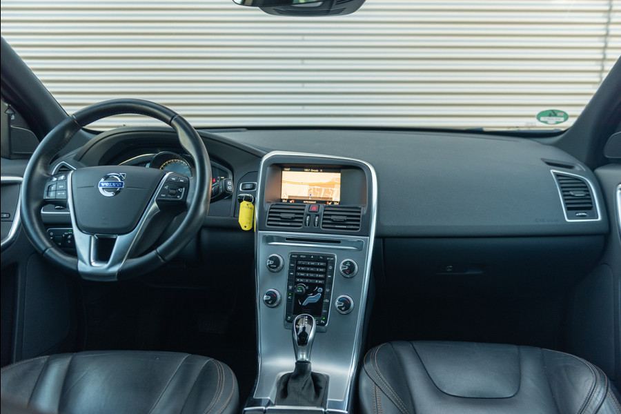 Volvo XC60 D4 Aut. Summum Xenium Intellisafe Stoelverwarming 190pk