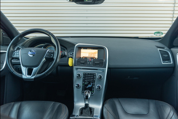 Volvo XC60 D4 Aut. Summum Xenium Intellisafe Stoelverwarming 190pk