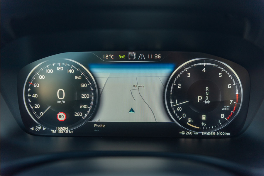 Volvo V60 B3 Aut. Business Pro Parkeersensor CruiseControl DAB+ Navigatie 163pk