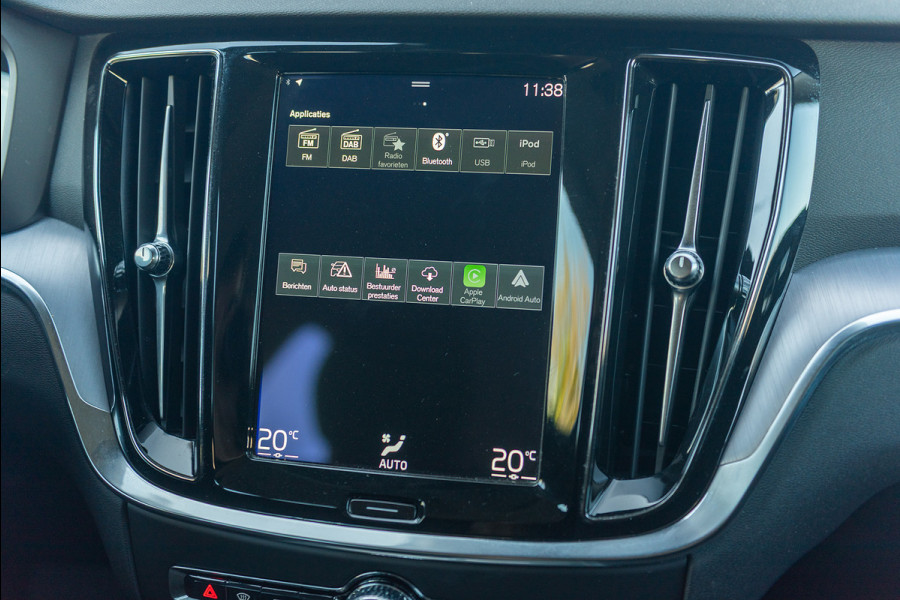 Volvo V60 B3 Aut. Business Pro Parkeersensor CruiseControl DAB+ Navigatie 163pk