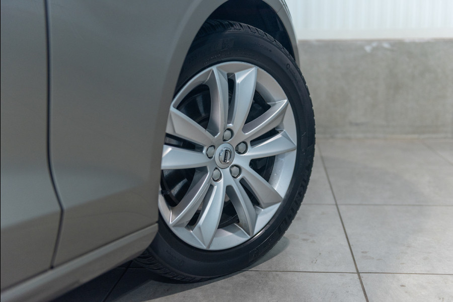 Volvo V60 B3 Aut. Business Pro Parkeersensor CruiseControl DAB+ Navigatie 163pk