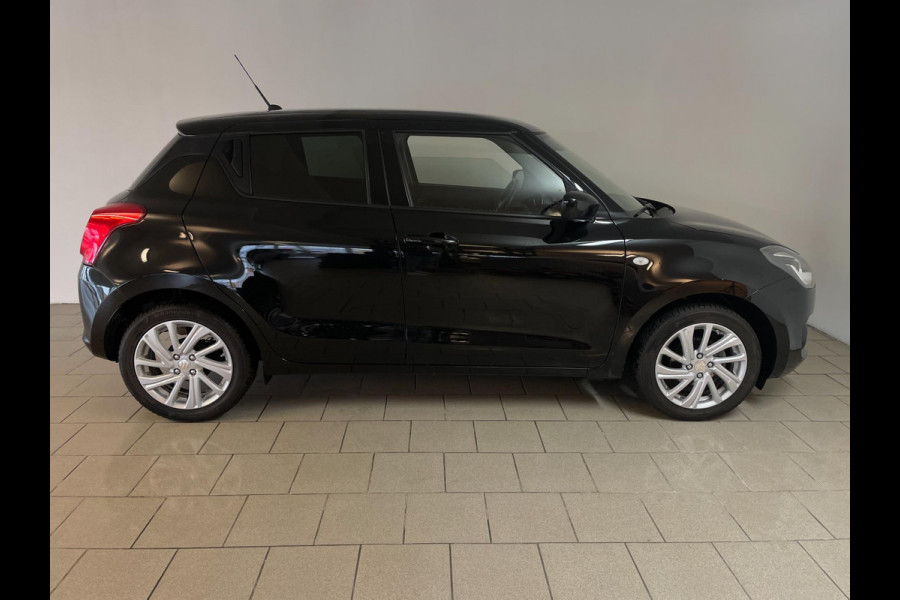 Suzuki Swift 1.2 Comfort Smart Hybrid AIRCO NAVI CRUISE BLUETOOTH GROOT SCHERM ELEK RAMEN CENT VERG VELGEN PDC NIEUWSTAAT