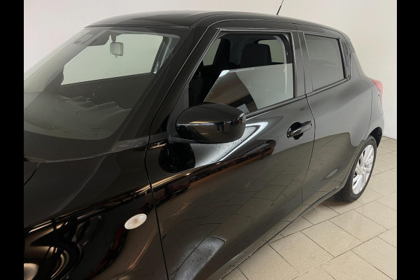 Suzuki Swift 1.2 Comfort Smart Hybrid AIRCO NAVI CRUISE BLUETOOTH GROOT SCHERM ELEK RAMEN CENT VERG VELGEN PDC NIEUWSTAAT