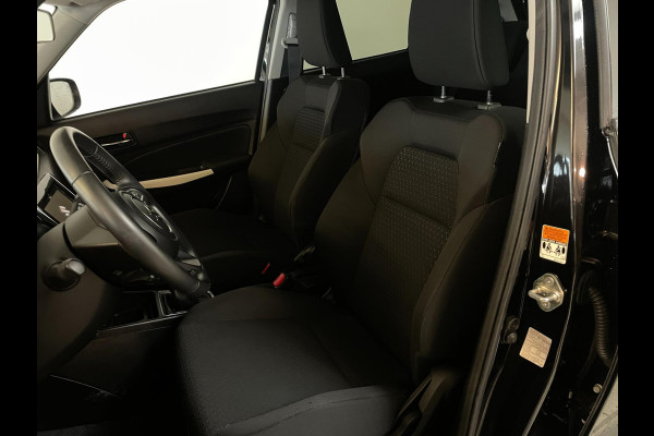 Suzuki Swift 1.2 Comfort Smart Hybrid AIRCO NAVI CRUISE BLUETOOTH GROOT SCHERM ELEK RAMEN CENT VERG VELGEN PDC NIEUWSTAAT