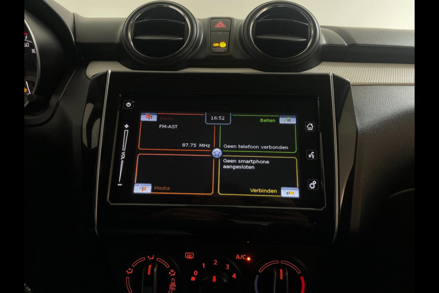 Suzuki Swift 1.2 Comfort Smart Hybrid AIRCO NAVI CRUISE BLUETOOTH GROOT SCHERM ELEK RAMEN CENT VERG VELGEN PDC NIEUWSTAAT