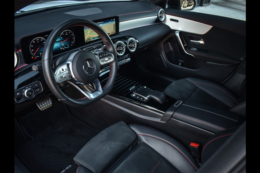 Mercedes-Benz CLA-Klasse 180 AMG Line | 45 UITVOERING | AMBIANCE VERLICHTING | CRUISE CONTROL | SPORTSTOELEN