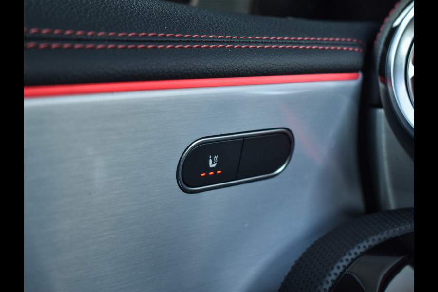 Mercedes-Benz CLA-Klasse 180 AMG Line | 45 UITVOERING | AMBIANCE VERLICHTING | CRUISE CONTROL | SPORTSTOELEN