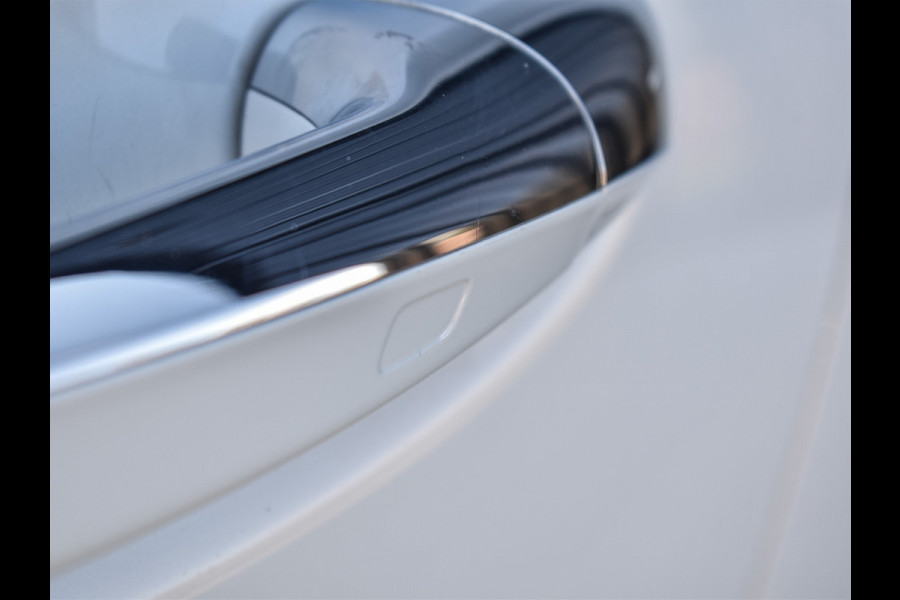 Mercedes-Benz CLA-Klasse 180 AMG Line | 45 UITVOERING | AMBIANCE VERLICHTING | CRUISE CONTROL | SPORTSTOELEN