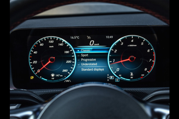 Mercedes-Benz CLA-Klasse 180 AMG Line | 45 UITVOERING | AMBIANCE VERLICHTING | CRUISE CONTROL | SPORTSTOELEN