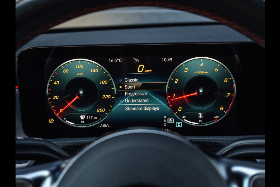 Mercedes-Benz CLA-Klasse 180 AMG Line | 45 UITVOERING | AMBIANCE VERLICHTING | CRUISE CONTROL | SPORTSTOELEN