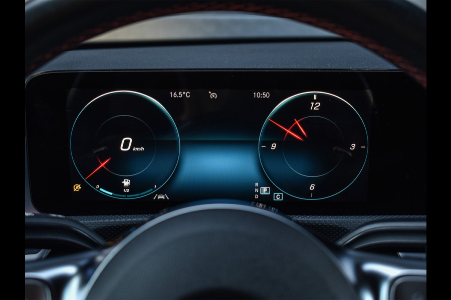 Mercedes-Benz CLA-Klasse 180 AMG Line | 45 UITVOERING | AMBIANCE VERLICHTING | CRUISE CONTROL | SPORTSTOELEN