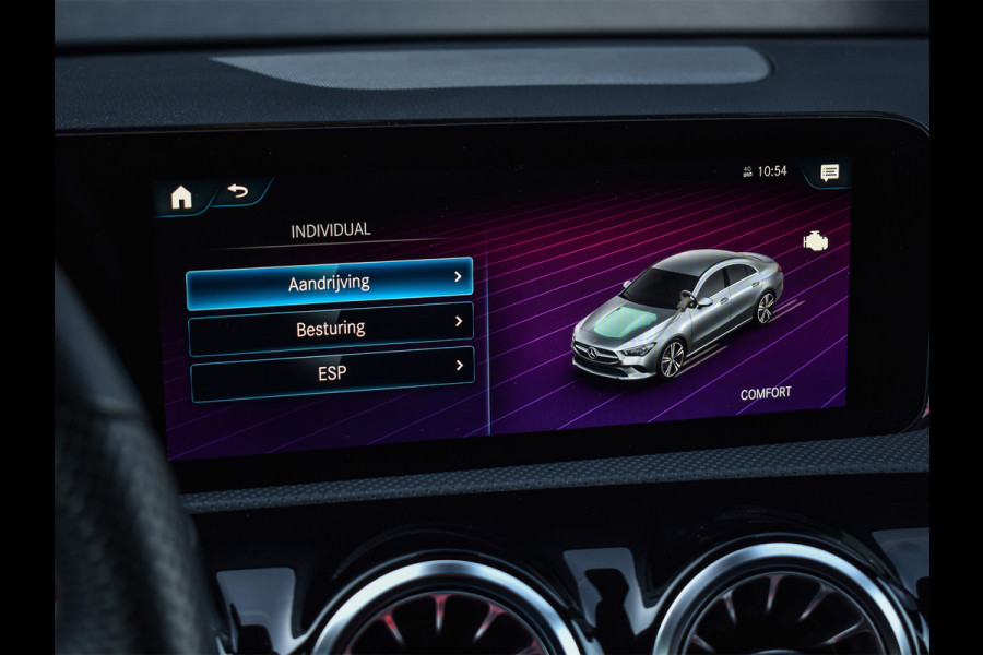 Mercedes-Benz CLA-Klasse 180 AMG Line | 45 UITVOERING | AMBIANCE VERLICHTING | CRUISE CONTROL | SPORTSTOELEN