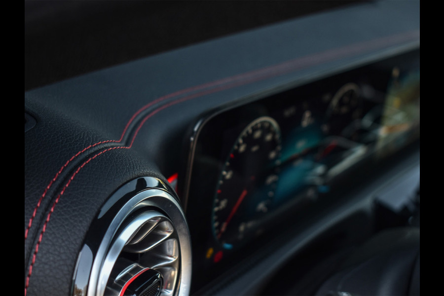 Mercedes-Benz CLA-Klasse 180 AMG Line | 45 UITVOERING | AMBIANCE VERLICHTING | CRUISE CONTROL | SPORTSTOELEN