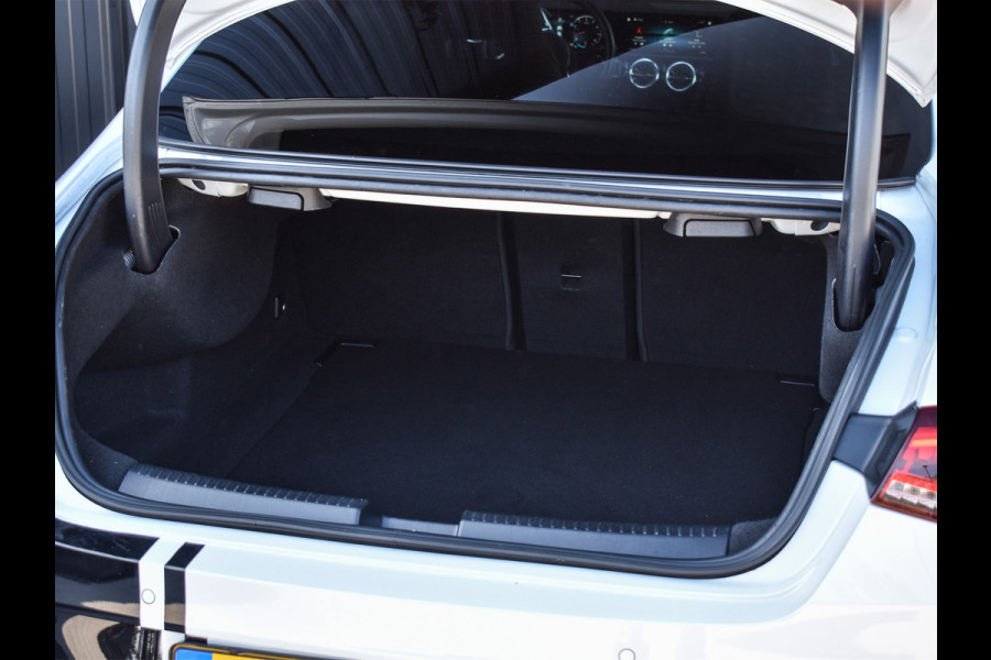 Mercedes-Benz CLA-Klasse 180 AMG Line | 45 UITVOERING | AMBIANCE VERLICHTING | CRUISE CONTROL | SPORTSTOELEN