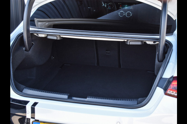 Mercedes-Benz CLA-Klasse 180 AMG Line | 45 UITVOERING | AMBIANCE VERLICHTING | CRUISE CONTROL | SPORTSTOELEN