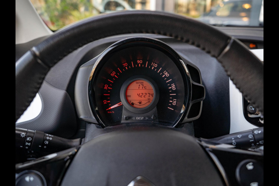 Citroën C1 1.0 VTi Millenium / Stoelverwarming / CarPlay / Camera / DAB / Speedlimiter