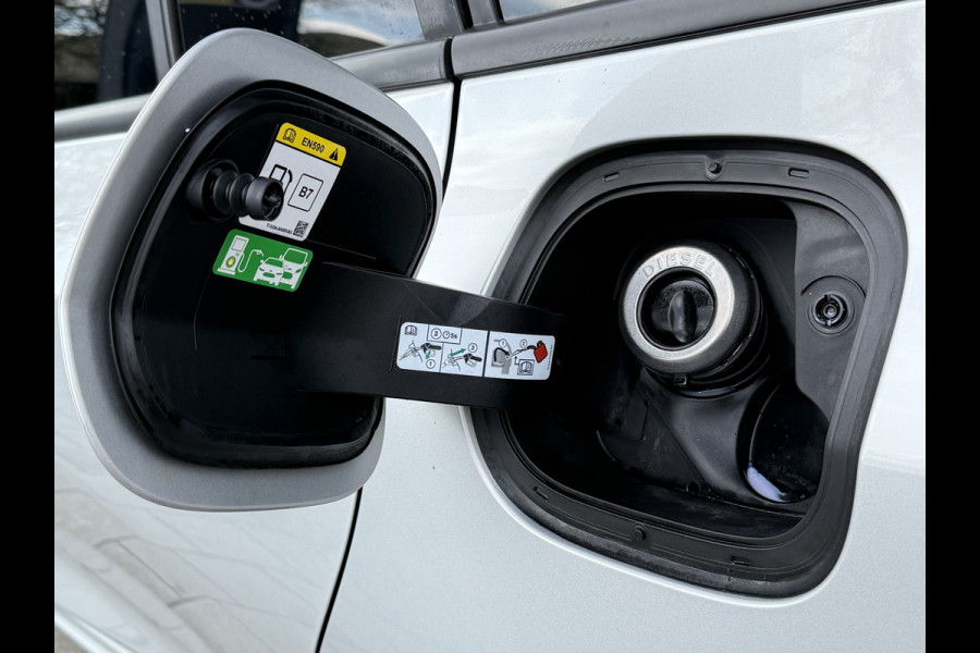 Ford FOCUS Wagon BWJ 2020 | 1.5 TDCI 120PK ST Line Business | PANO | CLIMA | NAVI | AD CRUISE | PDC | SPORTSTOELEN | B&O