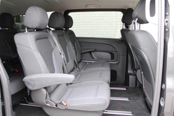 Mercedes-Benz Eqv 300 L2 / 7-Persoons / Luchtvering / Led / 3200 KM / Electr Stoelen / Vol Opties / NIEUW!!