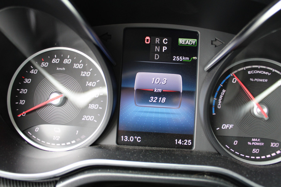 Mercedes-Benz Eqv 300 L2 / 7-Persoons / Luchtvering / Led / 3200 KM / Electr Stoelen / Vol Opties / NIEUW!!