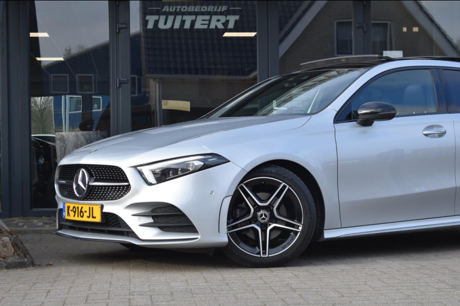 Mercedes-Benz A-Klasse 180 AMG NIGHT | SFEERVERLICHTING | PANORAMADAK | APPLE CARPLAY | ANDROID AUTO | CAMERA | STOELVERWARMING