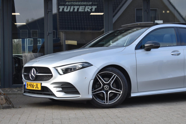 Mercedes-Benz A-Klasse 180 AMG NIGHT | SFEERVERLICHTING | PANORAMADAK | APPLE CARPLAY | ANDROID AUTO | CAMERA | STOELVERWARMING