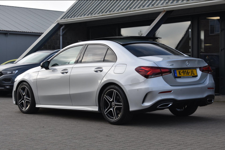 Mercedes-Benz A-Klasse 180 AMG NIGHT | SFEERVERLICHTING | PANORAMADAK | APPLE CARPLAY | ANDROID AUTO | CAMERA | STOELVERWARMING