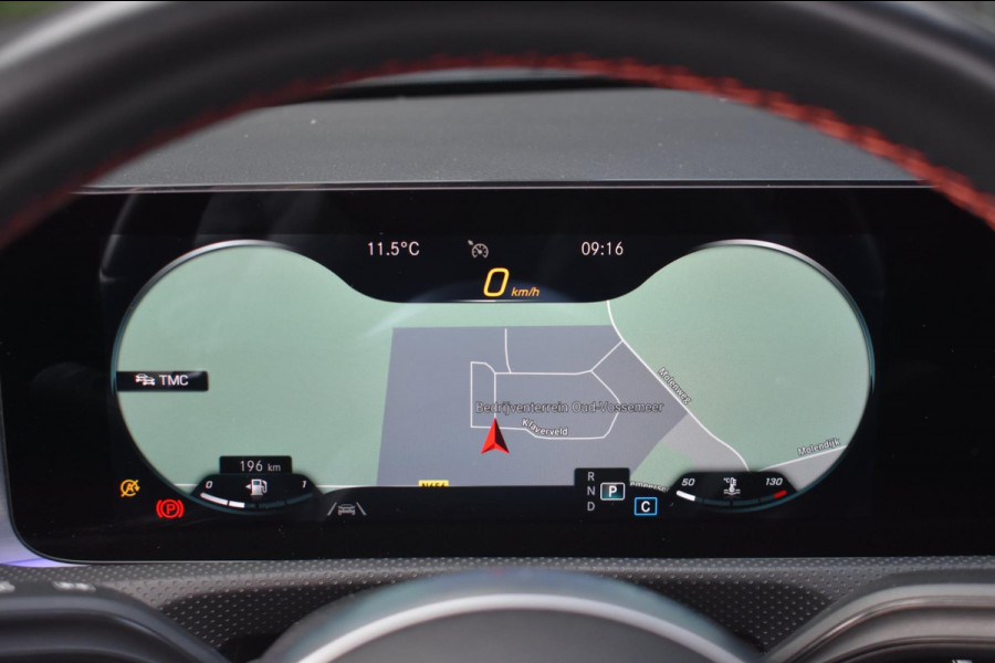 Mercedes-Benz A-Klasse 180 AMG NIGHT | SFEERVERLICHTING | PANORAMADAK | APPLE CARPLAY | ANDROID AUTO | CAMERA | STOELVERWARMING
