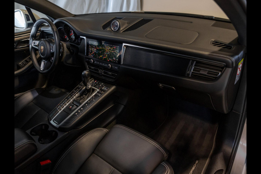 Porsche Macan 2.9 GTS / 380pk / Sportchrono / Panorama dak / Rondomzicht camera / Adaptive cruise control /
