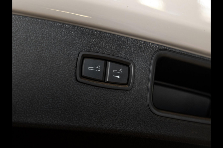Porsche Macan 2.9 GTS / 380pk / Sportchrono / Panorama dak / Rondomzicht camera / Adaptive cruise control /