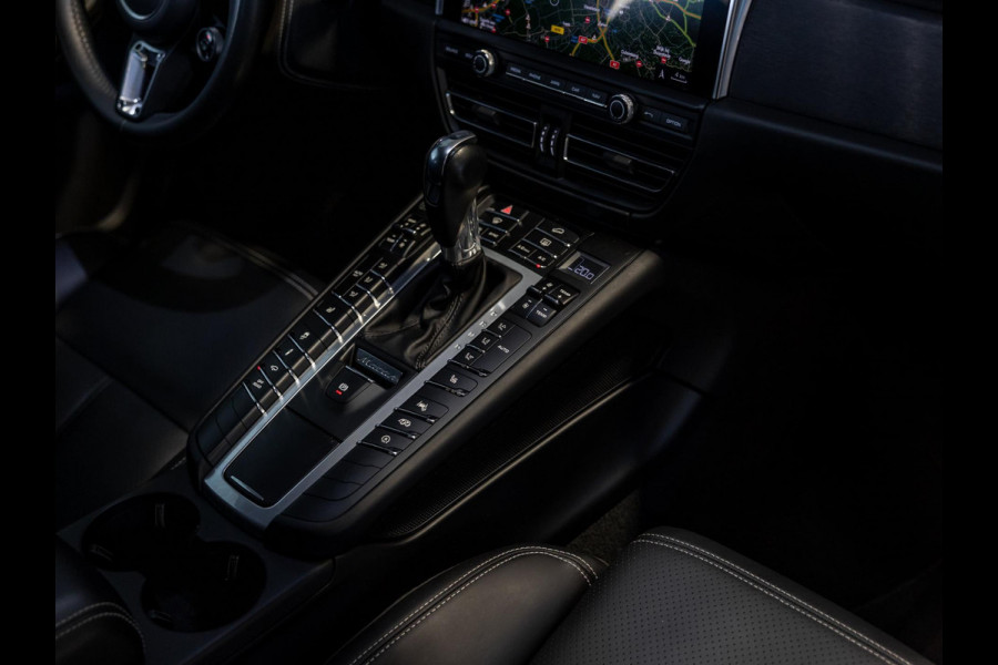 Porsche Macan 2.9 GTS / 380pk / Sportchrono / Panorama dak / Rondomzicht camera / Adaptive cruise control /
