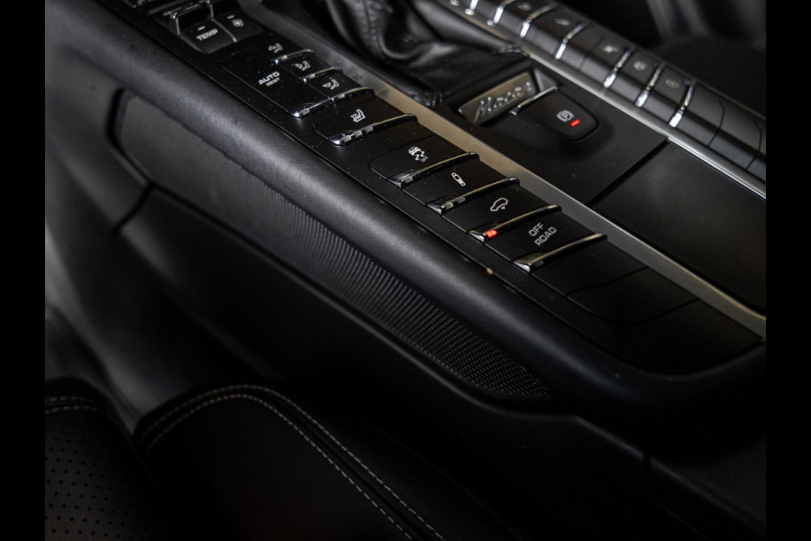 Porsche Macan 2.9 GTS / 380pk / Sportchrono / Panorama dak / Rondomzicht camera / Adaptive cruise control /