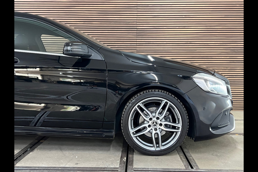 Mercedes-Benz A-Klasse 180 Business Solution AMG Upgrade Edition Navi | Camera | LED High Perf. | Stoelverwarming