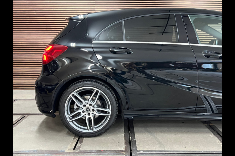 Mercedes-Benz A-Klasse 180 Business Solution AMG Upgrade Edition Navi | Camera | LED High Perf. | Stoelverwarming