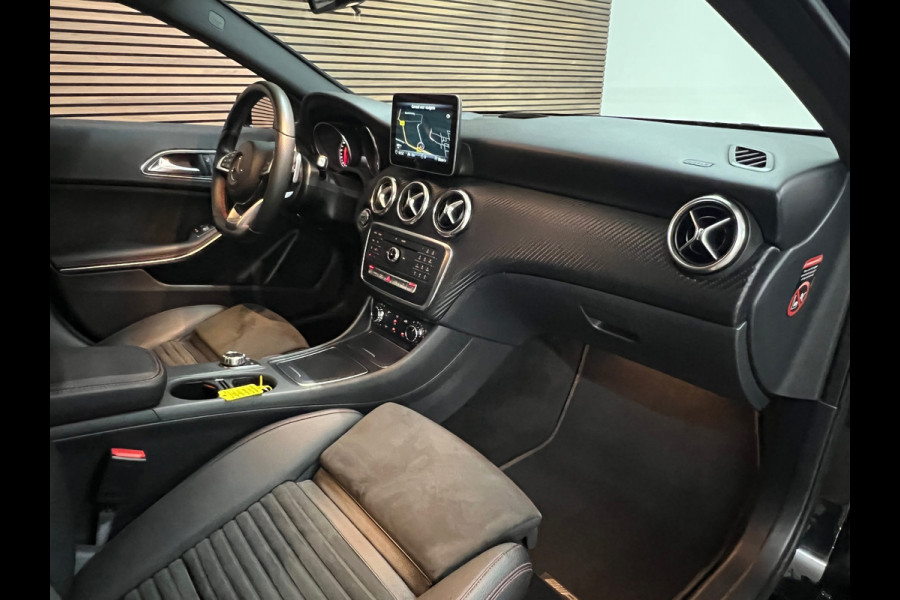 Mercedes-Benz A-Klasse 180 Business Solution AMG Upgrade Edition Navi | Camera | LED High Perf. | Stoelverwarming