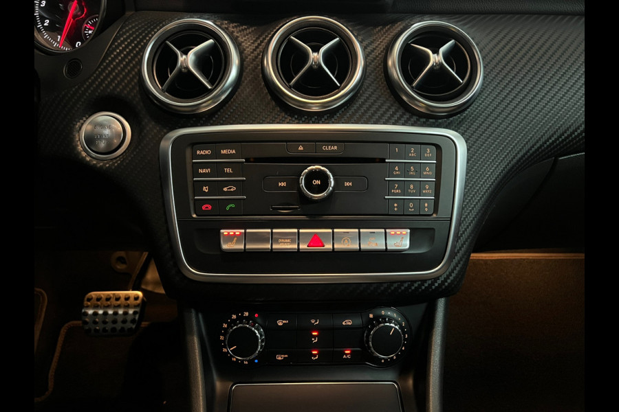 Mercedes-Benz A-Klasse 180 Business Solution AMG Upgrade Edition Navi | Camera | LED High Perf. | Stoelverwarming