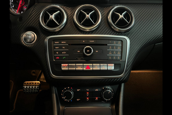 Mercedes-Benz A-Klasse 180 Business Solution AMG Upgrade Edition Navi | Camera | LED High Perf. | Stoelverwarming