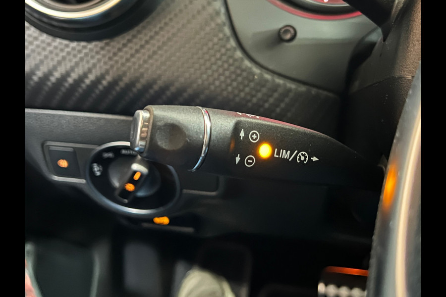 Mercedes-Benz A-Klasse 180 Business Solution AMG Upgrade Edition Navi | Camera | LED High Perf. | Stoelverwarming