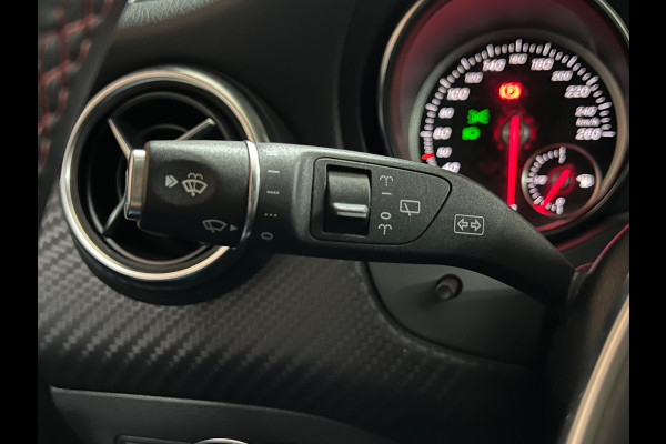 Mercedes-Benz A-Klasse 180 Business Solution AMG Upgrade Edition Navi | Camera | LED High Perf. | Stoelverwarming
