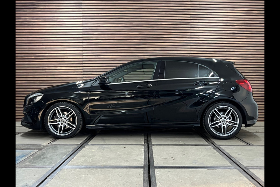Mercedes-Benz A-Klasse 180 Business Solution AMG Upgrade Edition Navi | Camera | LED High Perf. | Stoelverwarming