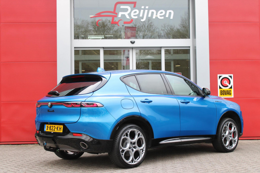 Alfa Romeo Tonale 1.3T PHEV Q4 280PK EDIZIONE SPECIALE | AFNEEMBARE TREKHAAK | ADAPTIVE DEMPING SYSTEEM | SCHAKELFLIPPERS | HARMAN CARDON PREMIUM AUDIO  | LEDEREN BEKLEDING | VOORSTOELEN / STUUR VERWARMD | VOORSTOELEN GEVENTILEERD | VOORSTOELEN ELEKTRISCH VERSTELBAAR MET GEHEUGEN FUNCTIE | APPLE CARPLAY / ANDROID AUTO | ACHTERUITRIJ CAMERA | 20"INCH LICHTMETALEN VELGEN | ADAPTIVE CRUISE CONTROL | KEYLESS ENTRY / START | ELEKTRISCH BEDIENBARE ACHTERKLEP | DRAADLOZE TELEFOONLADER | SFEER VERLICHTING | DONKERE HEMELBEKLEDING |
