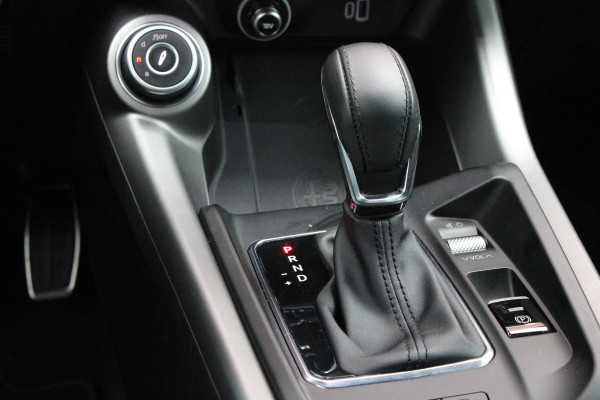Alfa Romeo Tonale 1.3T PHEV Q4 280PK EDIZIONE SPECIALE | AFNEEMBARE TREKHAAK | ADAPTIVE DEMPING SYSTEEM | SCHAKELFLIPPERS | HARMAN CARDON PREMIUM AUDIO  | LEDEREN BEKLEDING | VOORSTOELEN / STUUR VERWARMD | VOORSTOELEN GEVENTILEERD | VOORSTOELEN ELEKTRISCH VERSTELBAAR MET GEHEUGEN FUNCTIE | APPLE CARPLAY / ANDROID AUTO | ACHTERUITRIJ CAMERA | 20"INCH LICHTMETALEN VELGEN | ADAPTIVE CRUISE CONTROL | KEYLESS ENTRY / START | ELEKTRISCH BEDIENBARE ACHTERKLEP | DRAADLOZE TELEFOONLADER | SFEER VERLICHTING | DONKERE HEMELBEKLEDING |