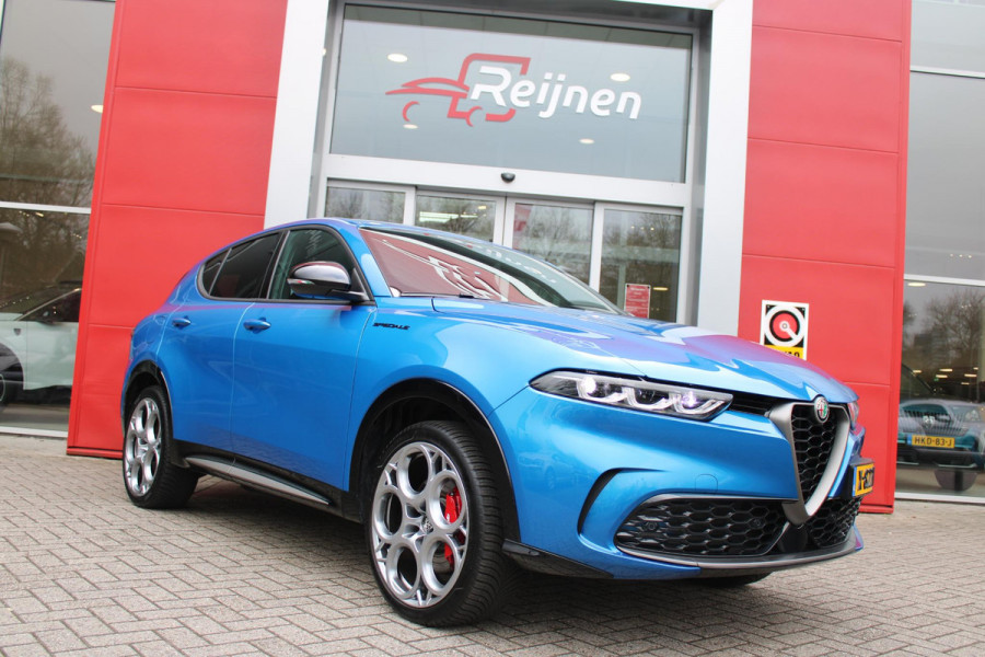 Alfa Romeo Tonale 1.3T PHEV Q4 280PK EDIZIONE SPECIALE | AFNEEMBARE TREKHAAK | ADAPTIVE DEMPING SYSTEEM | SCHAKELFLIPPERS | HARMAN CARDON PREMIUM AUDIO  | LEDEREN BEKLEDING | VOORSTOELEN / STUUR VERWARMD | VOORSTOELEN GEVENTILEERD | VOORSTOELEN ELEKTRISCH VERSTELBAAR MET GEHEUGEN FUNCTIE | APPLE CARPLAY / ANDROID AUTO | ACHTERUITRIJ CAMERA | 20"INCH LICHTMETALEN VELGEN | ADAPTIVE CRUISE CONTROL | KEYLESS ENTRY / START | ELEKTRISCH BEDIENBARE ACHTERKLEP | DRAADLOZE TELEFOONLADER | SFEER VERLICHTING | DONKERE HEMELBEKLEDING |